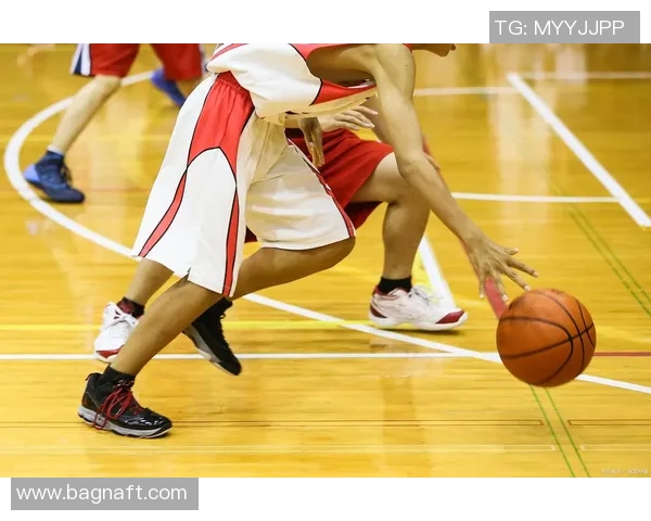 篮球运动员三分球投篮距离与命中率建模分析